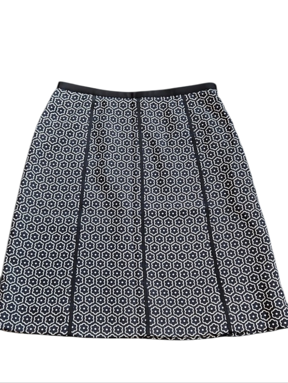 Ann Taylor Petites Black and White Floral-Print A-Line Skirt, 100% Silk, Size 0P